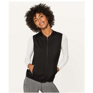 Lululemon Like The Wind Vest / Size 4 / Black Run Lightweight Windshell